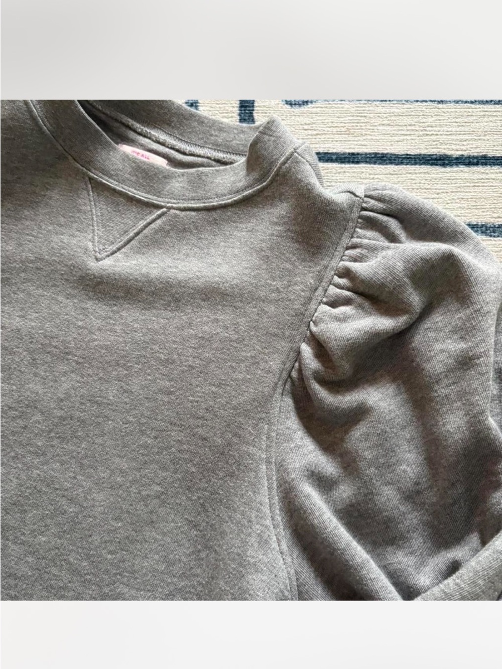 Stella & Dot Gray Puff-Sleeve Crewneck Sweatshirt